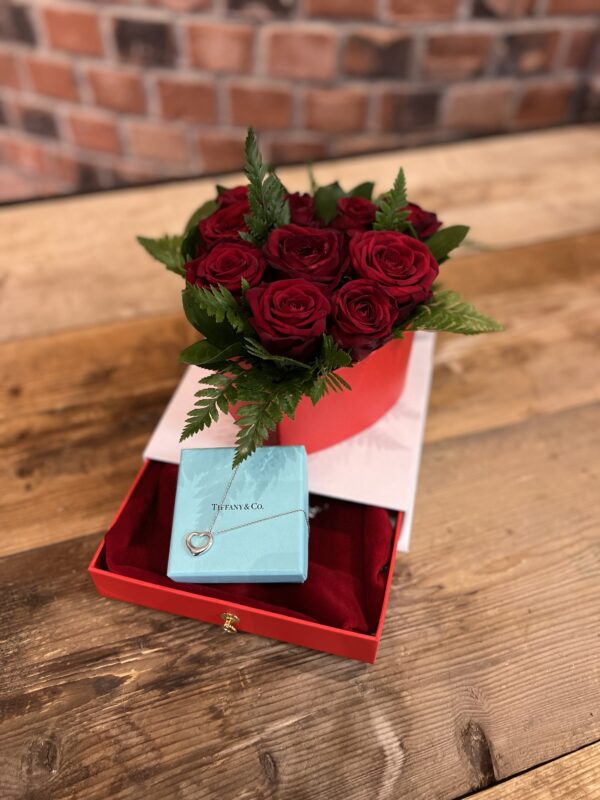 Secret Gift Rose Box - a hidden drawer to hide a special gift - Image 4